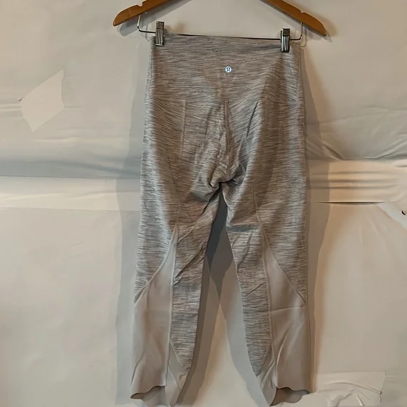 Lululemon Wunder Under Scalloped Hem High Rise Crop - Picture 5 of 6